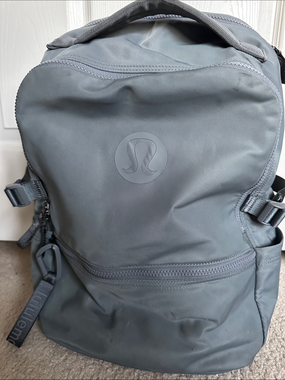 Lululemon Grey Travel Commuter Backpack Laptop Sleeve Luggage Trolley Strap
